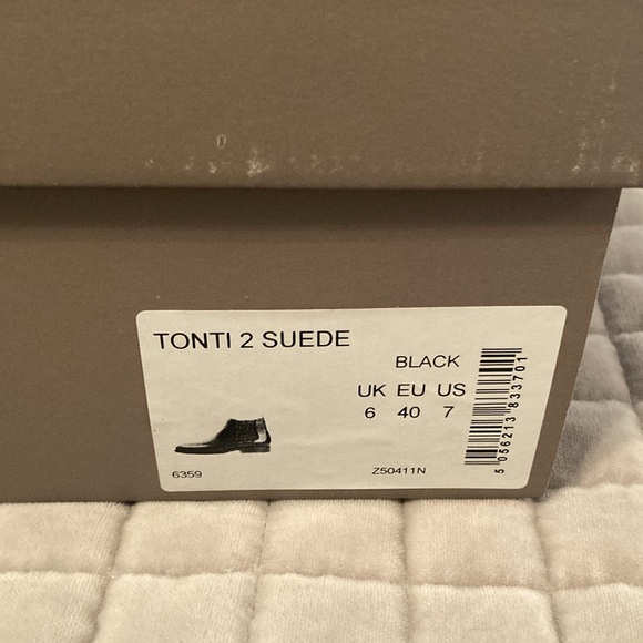 Men’s H by Hudson/Hudson London Chelsea Suede Boots in size 7. - Picture 8 of 8